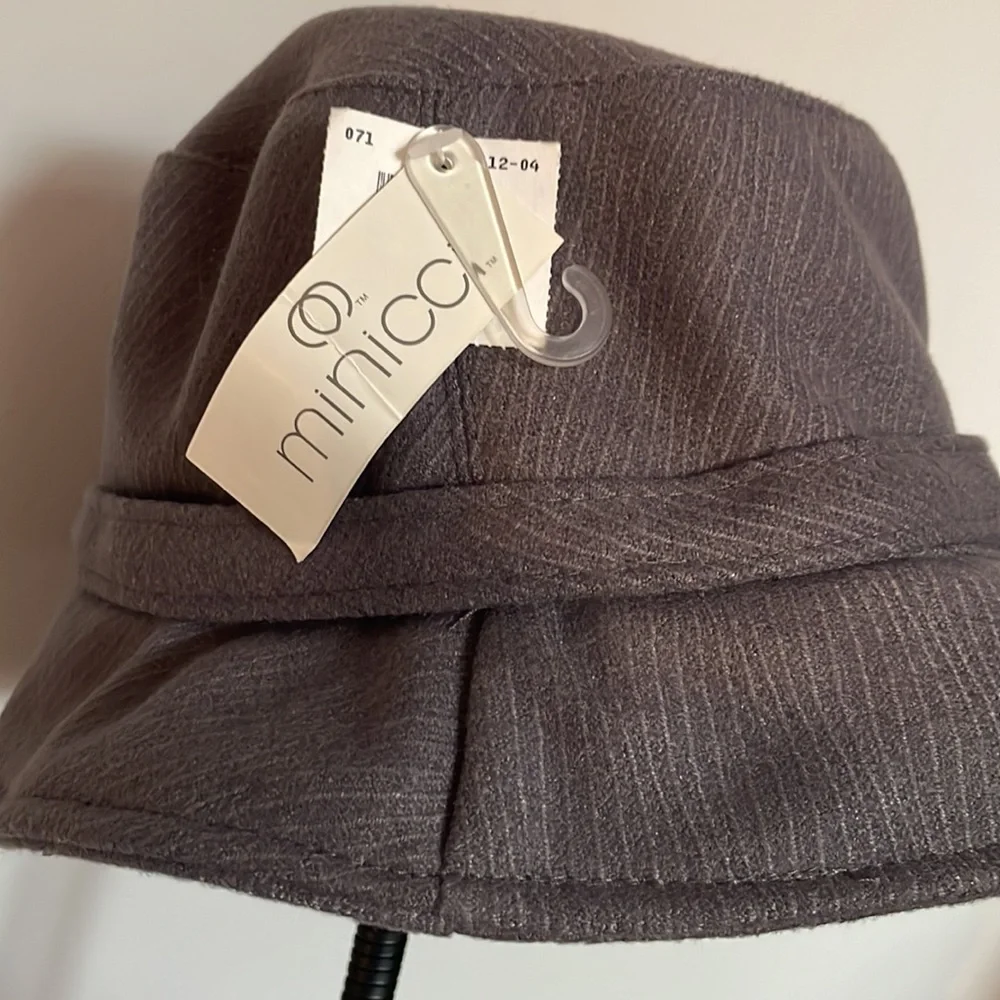 Bucket hat - Picture 3 of 6